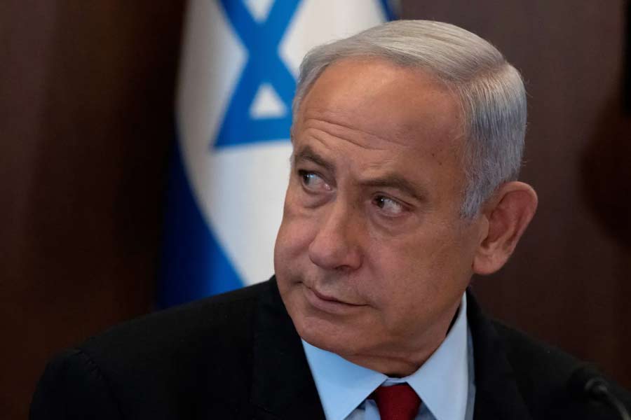 Russia blames US for Crimea deaths and vows response