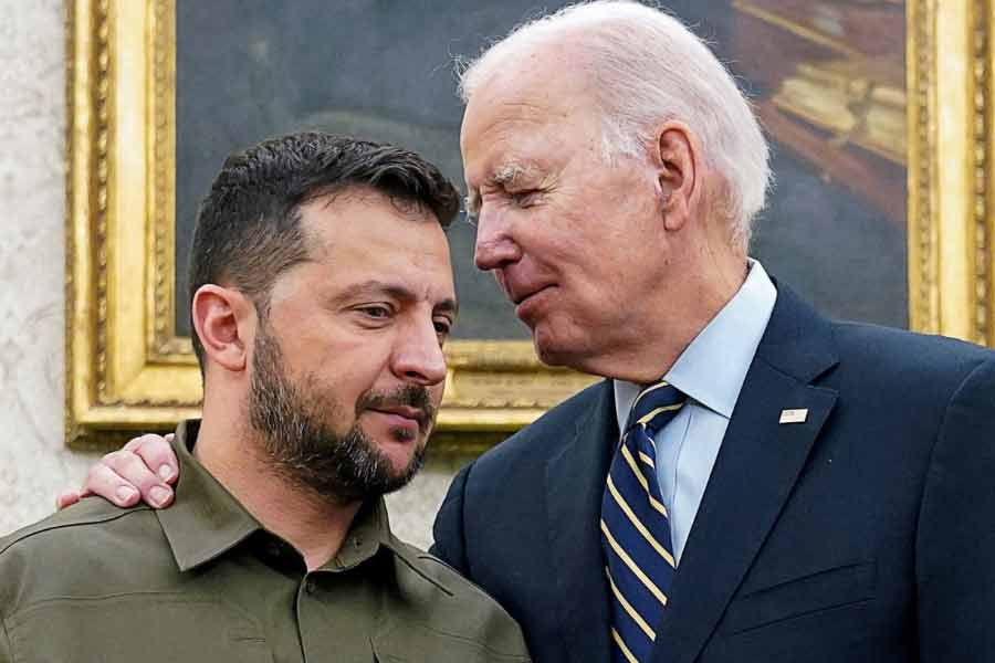 Russia blames US for Crimea deaths and vows response