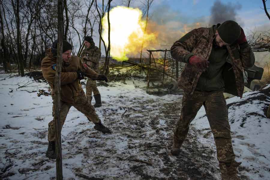 Russia blames US for Crimea deaths and vows response