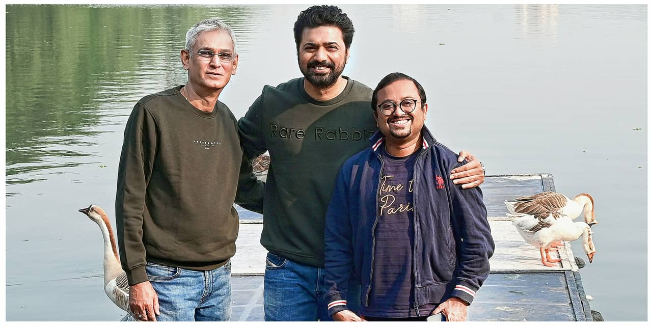 Image Of Atanu Roychoudhury, Dev, Avijit Sen