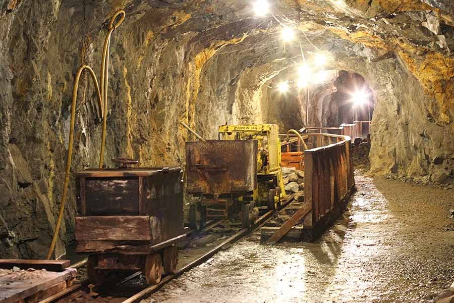 কিন্তু সে সবই প্রস্তাবের আকারেই রয়ে গিয়েছিল এত দিন। এ বার এক সময়ের সেই ‘সোনার শহর’কে পুনরুজ্জীবিত করতে খনি নতুন করে চালুর সিদ্ধান্ত নিল সরকার।