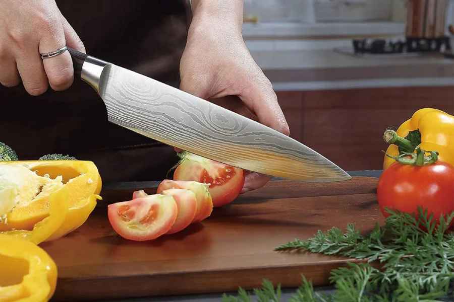 Two easy hacks to sharpen kitchen knives at home