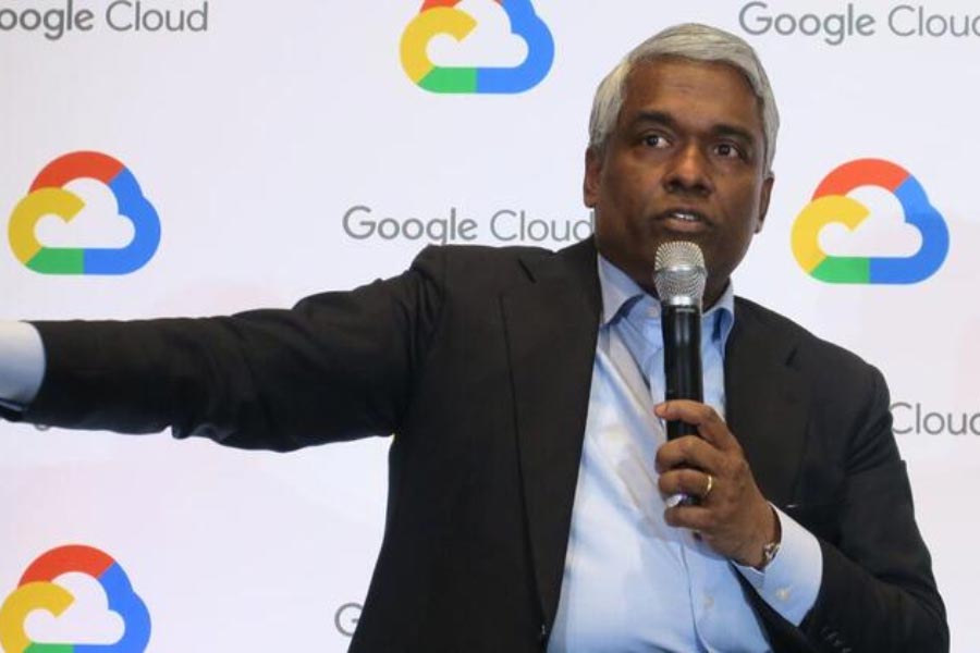 তথ্যপ্রযুক্তির জগতে এই ২২ বছরে কার্যত রকেটের গতিতে উত্থান হয় কুরিয়ানের। আমেরিকায় আর তাঁকে পিছনে ফিরে তাকাতে হয়নি। সংস্থাকে একাধিক সাফল্য এনে দিয়েছিলেন তিনি। পদোন্নতিও হয়েছে পাল্লা দিয়ে। 