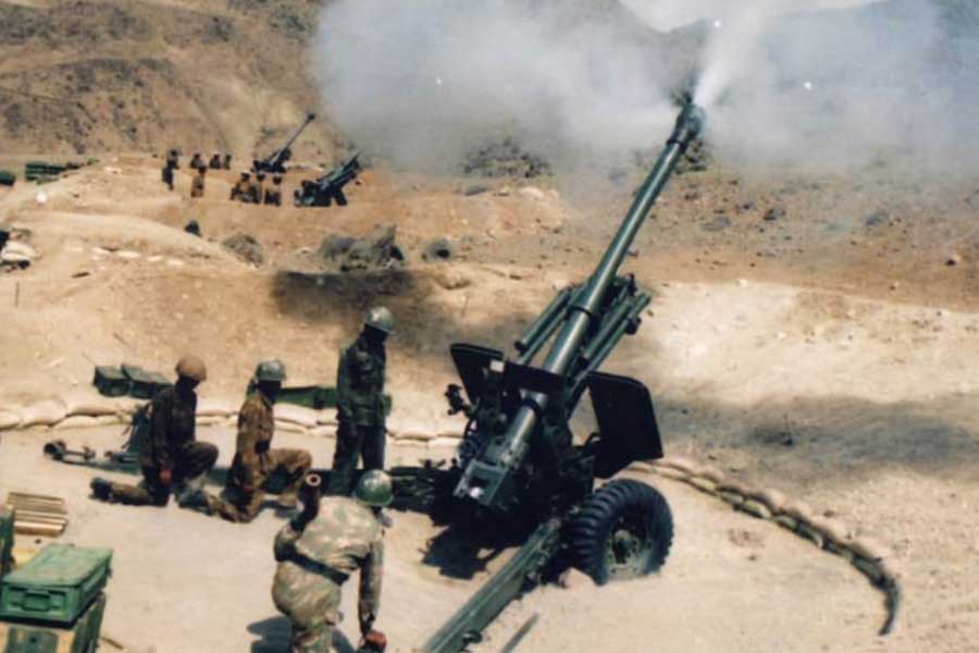 পাক সংবাদমাধ্যম নিউজ় অফ পাকিস্তান ১৯৯৯ সালের ৩১ মে পাকিস্তানের বিদেশ মন্ত্রকের সচিব শামশাদ আহমেদকে উদ্ধৃত করে প্রতিবেদনে লিখেছিল, ‘‘যুদ্ধে জিততে অস্ত্রাগারে থাকা যে কোনও অস্ত্র ব্যবহার করতে পারে পাকিস্তান।’’ এর পরেই পরমাণু হামলা চালানোর জল্পনা আরও তীব্র হয়। 