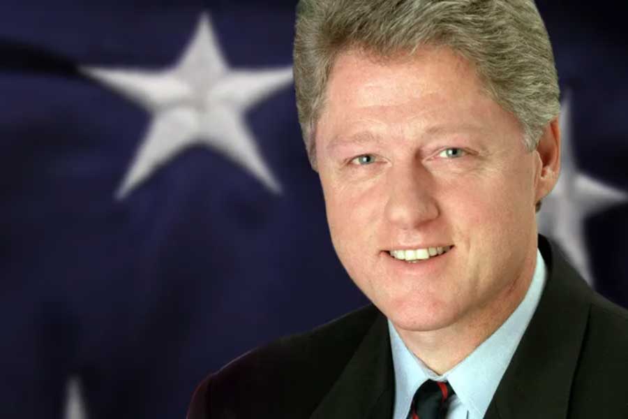 ভারত-পাকিস্তান দ্বন্দ্ব ভয়ঙ্কর মোড় নেয়, যখন আমেরিকার গোয়েন্দা সূত্রে খবর আসে যে, পাকিস্তান তার পরমাণু অস্ত্রগুলি ভারত সীমান্তের দিকে নিয়ে যাচ্ছে। এর পরে তৎকালীন প্রেসিডেন্ট বিল ক্লিনটন নাকি নওয়াজ়কে পরমাণু অস্ত্র ব্যবহার করা থেকে বিরত রাখার চেষ্টা করেন বলে জানা গিয়েছিল। 