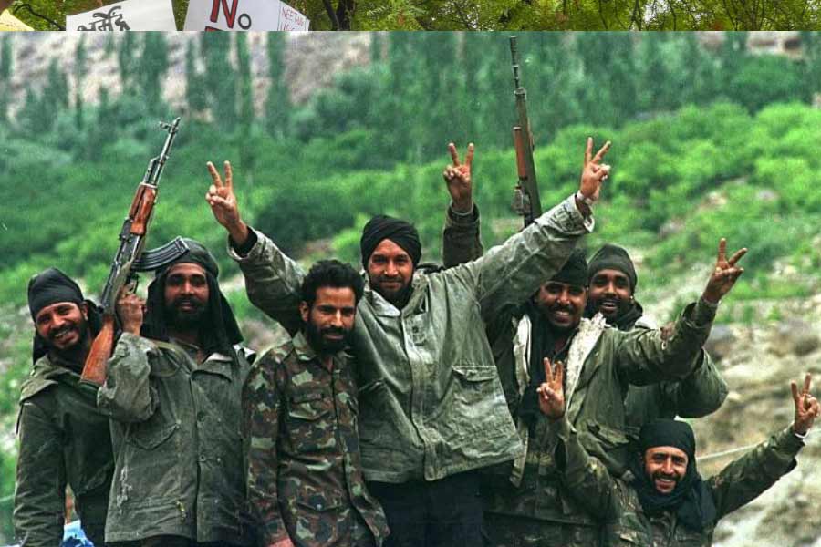 যদিও মনে করা হয়, বেজিং নিজেই জিনজিয়াংয়ের ইসলামি আন্দোলনকে দমন করা এবং কমিউনিস্ট দেশের বিরুদ্ধে জিহাদ ঘোষণা করা উইঘুর মুসলমানদের নিয়ন্ত্রণ করার চেষ্টা করছিল সেই সময়ে। আর সে কারণেই তারা পাকিস্তানের পক্ষ নেয়নি।