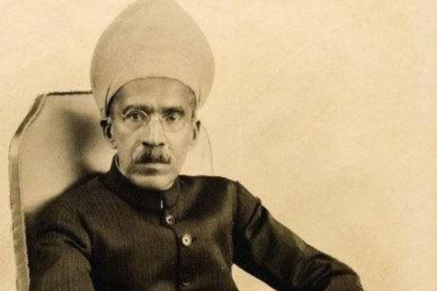 ১৯১১ সালে ২৫ বছর বয়সে হায়দরাবাদের সিংহাসনে বসেছিলেন ওসমান। ৩৭ বছর রাজত্ব করেছিলেন তিনি। তাঁর সম্পত্তির অধিকাংশ গোলকোন্ডার হিরের খনি থেকে আসত। ওসমানের কাছেও বহু দামি দামি ধনরত্ন ছিল বলে দাবি ইতিহাসবিদদের।