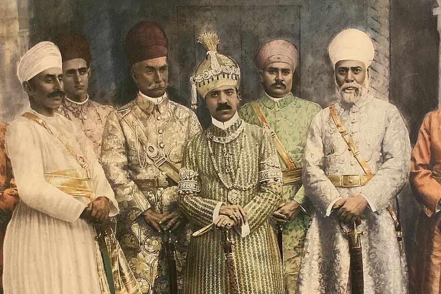 ধনরত্নের প্রাচুর্য থাকলেও ঘরদোর নাকি নোংরা করে রাখতেন ওসমান। ইতিহাসবিদদের অনেকেই বলেন, বছরে মাত্র এক বার নিজের শোয়ার ঘর পরিষ্কার করতেন নিজ়াম।