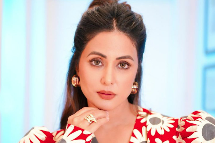 Hina Khan shares a post as she hopes to inspire people battling cancer