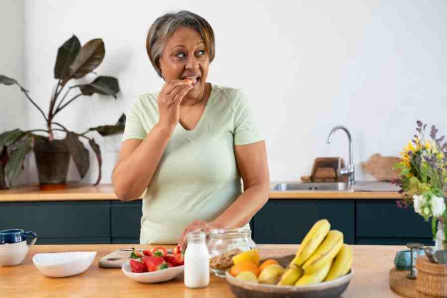 Healthy foods women should eat during their menopause time