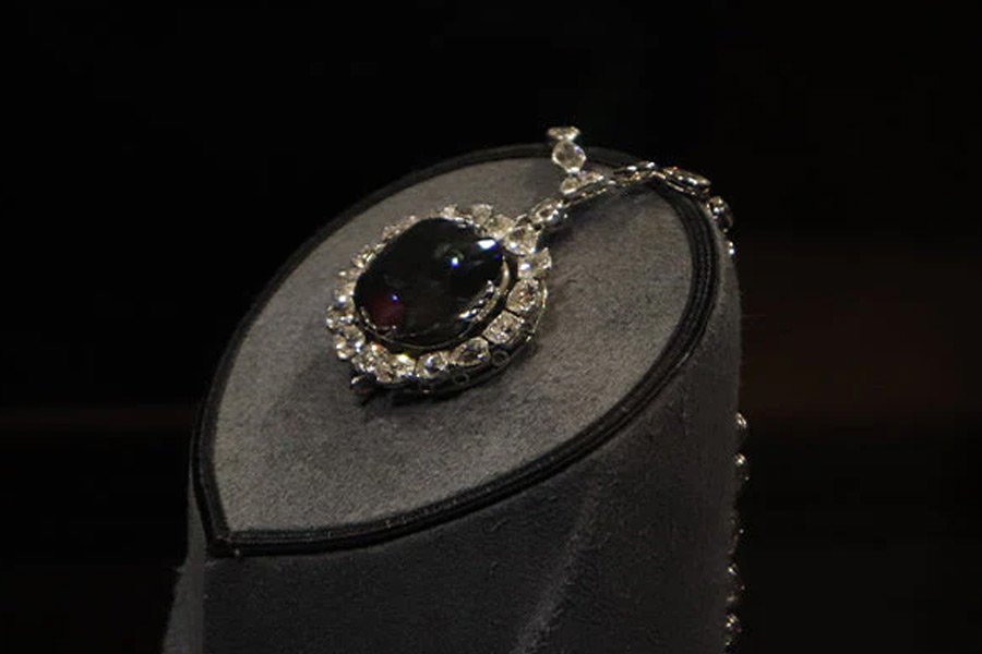 How this Rs 2087 crore cursed diamond reach US from India