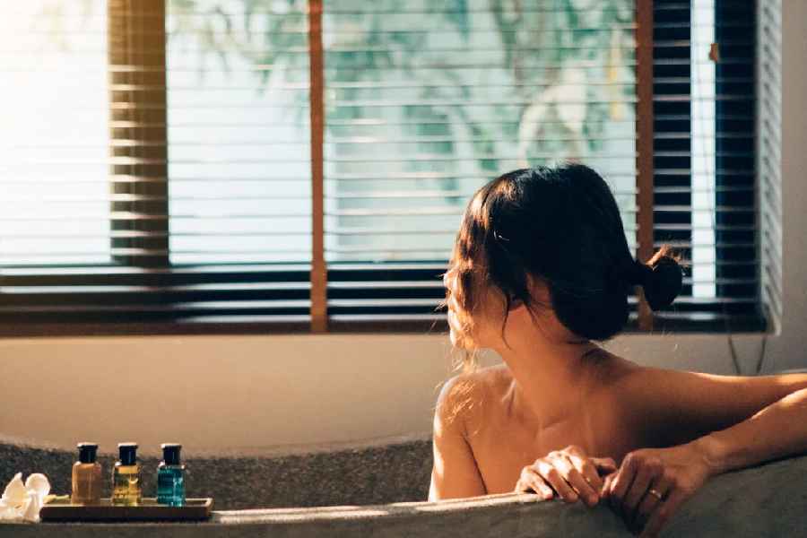 Five tips to treat back acne at home