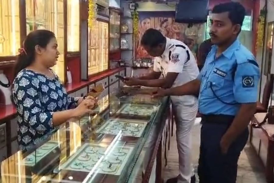 Police in jewellery shop