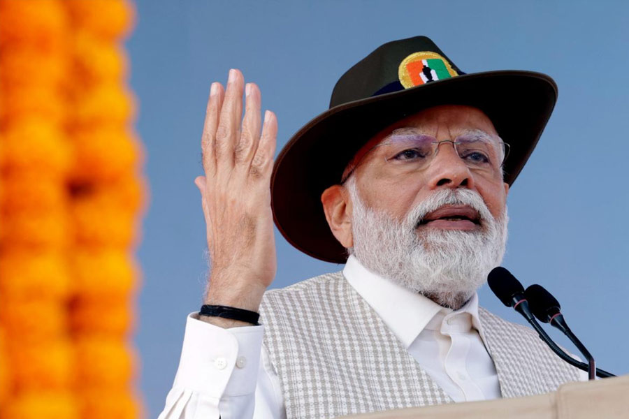 পাল্টা ধন্যবাদ জানিয়েছেন মোদী। এক্সে তিনি লিখেছেন, দুই দেশের মজবুত সম্পর্কের দিকে তাকিয়ে রয়েছেন। অর্থনীতি এবং প্রযুক্তিগত ক্ষেত্রে দুই দেশই পরস্পরকে সহযোগিতা করছে। 