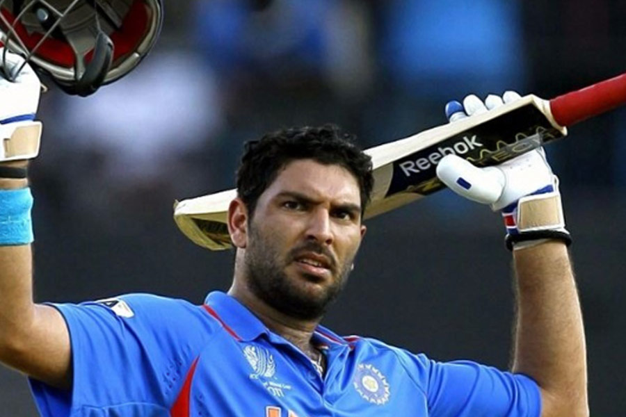 ২০১৯ সালে আন্তর্জাতিক ক্রিকেট থেকে অবসর নেন যুবরাজ সিংহও। ১৭ বছর আগের সেই জয়ের অন্যতম কারিগর ছিলেন তিনি। এখন তরুণ ক্রিকেটারদের মেন্টর হিসাবে কাজ করেন।