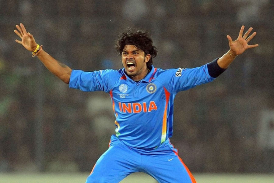 এস শ্রীসন্থও সে দিনের জয়ের অন্যতম কারিগর। ২০১৩ সালে ক্রিকেট থেকে অবসর নেন তিনি। সে বছরই আইপিএলের বেটিংকাণ্ডে তাঁর নাম জড়িয়েছিল। নির্বাসিত হয়েছিলেন। সে সব এখন অতীত। শ্রীসন্থ এখন ক্রিকেট বিশ্লেষকের ভূমিকায় রয়েছেন।