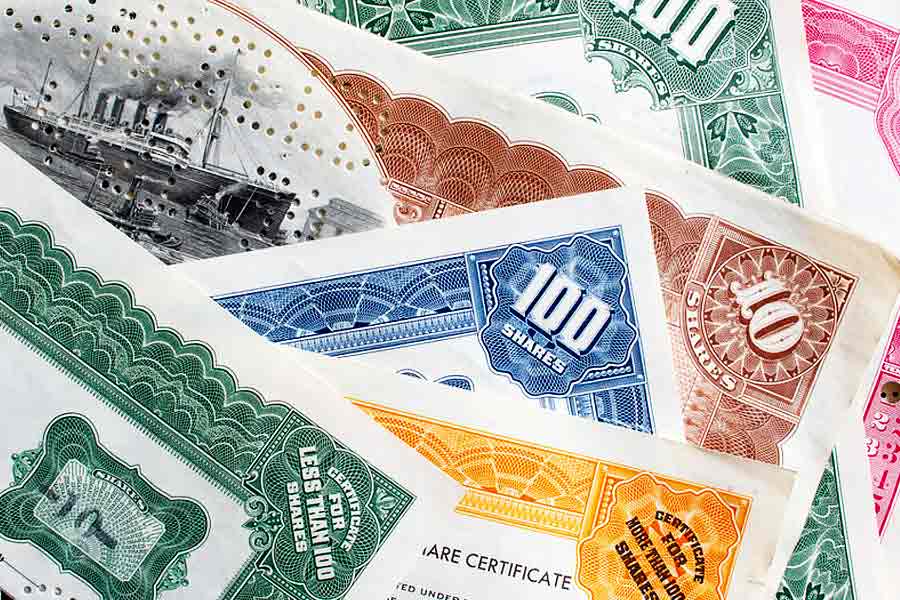 বিলাকত যখন শেয়ার কিনেছিলেন, তখন শেয়ার কেনা হত সশরীরে উপস্থিত হয়ে। কাগুজে নথিতে সই করে হাতে আসত শেয়ার। পরে আবার সেই শেয়ার ভাঙিয়ে টাকা পাওয়া যেত।