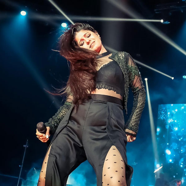 Know all about the Indian playback singer Sunidhi Chauhan including her personal life and career