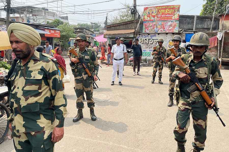 Central forces started route march in different districts of the state before the announcement of polls