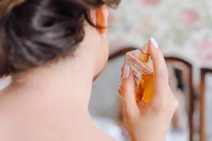 Five tricks to make your perfume last longer 