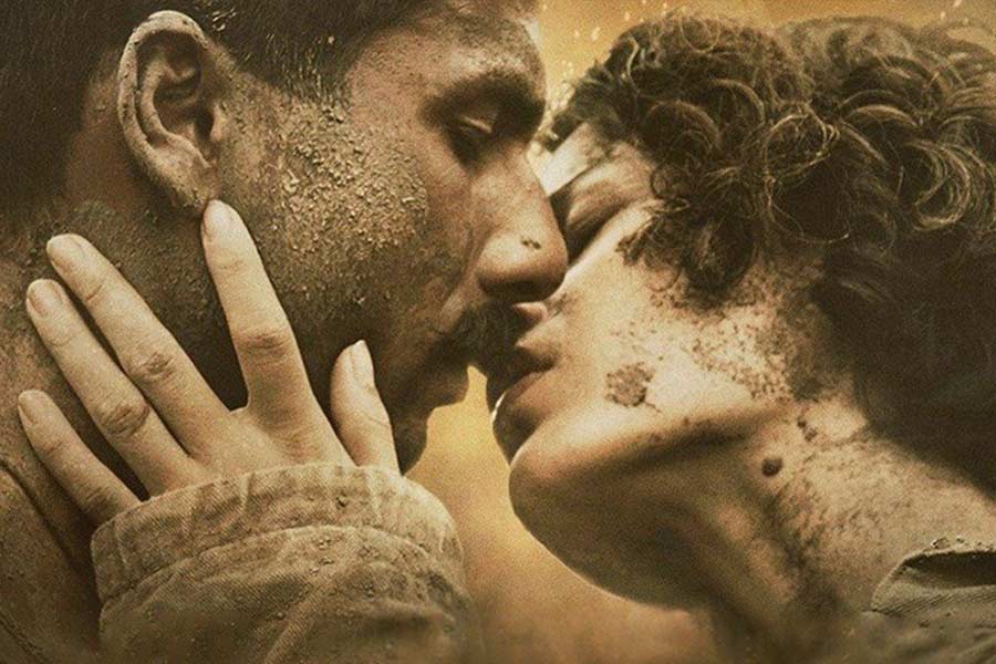 ২০১৭ সালে বিশাল ভরদ্বাজের পরিচালনায় মুক্তি পায় ‘রঙ্গুন’। এই ছবিতে মুখ্যচরিত্রে অভিনয় করেন শাহিদ কপূর এবং কঙ্গনা রানাউত। বলিপাড়ায় কানাঘুষো শোনা যায়, এই ছবিতে অভিনয় করে নাকি শাহিদের চেয়ে বেশি পারিশ্রমিক পেয়েছিলেন কঙ্গনা।