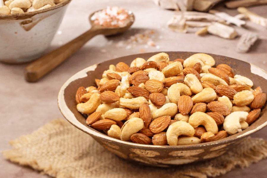 Almonds & Cashews