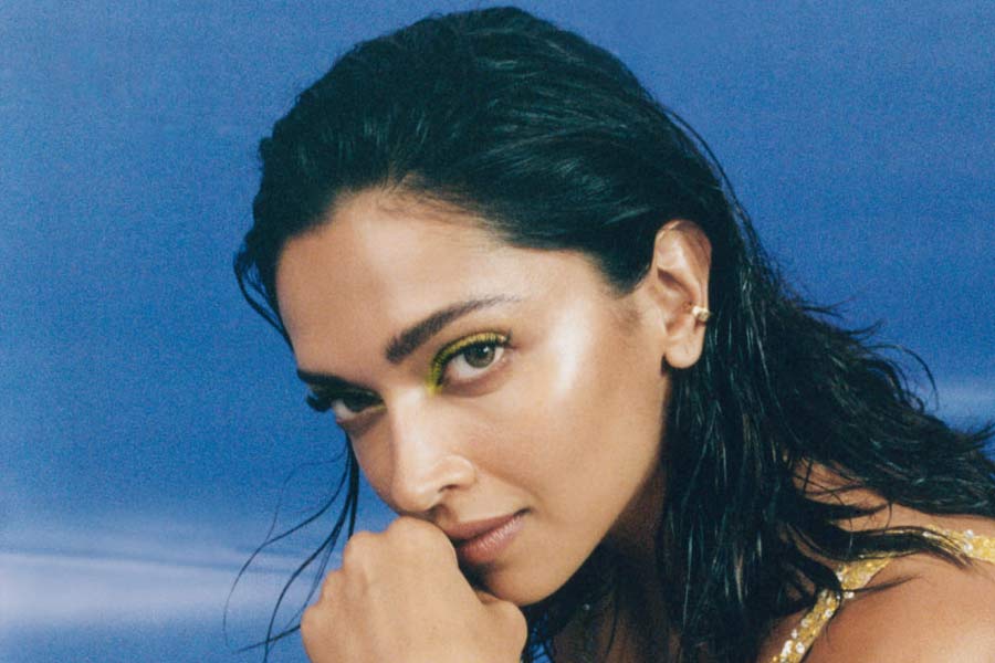 বলিপাড়ার অন্দরমহলের একাংশের দাবি, দীপিকার স্বামী রণবীর সিংহের সঙ্গে কোনও বিষয় নিয়ে মতের অমিল হয় সলমনের। সেই কারণেই নাকি ‘প্রেম রতন ধন পায়ো’ ছবিতে অভিনয় করতে চাননি দীপিকা।