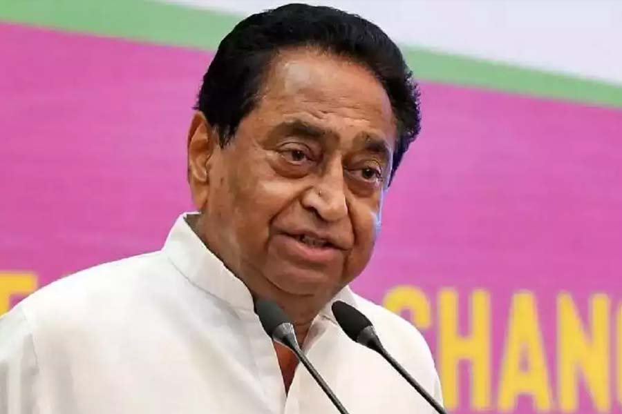 Kamal Nath close aide 7 Congress leader join BJP in Madhya Pradesh