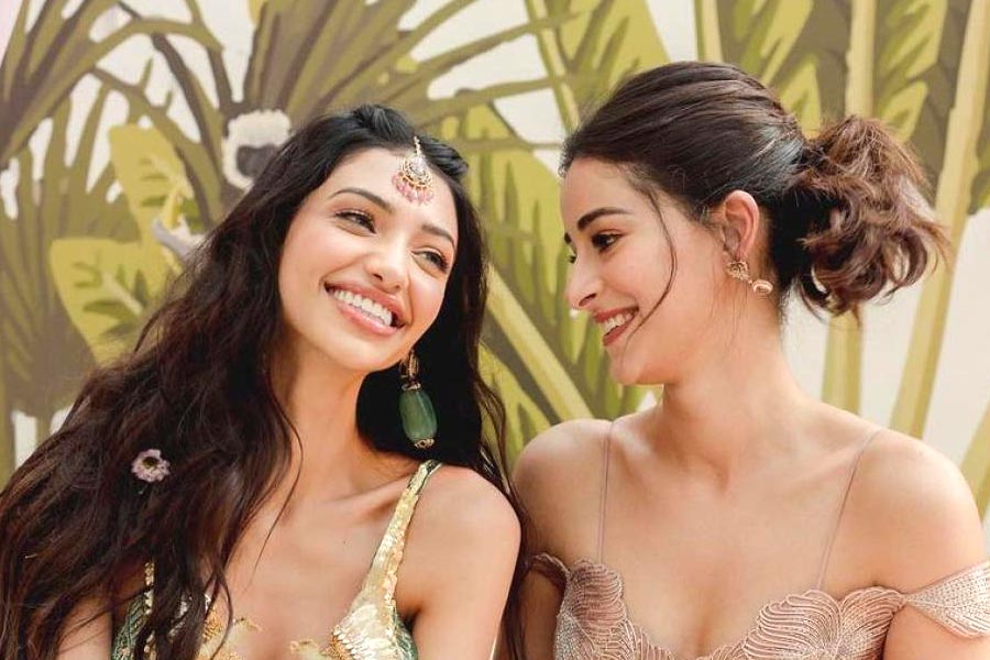 Ananya Pandey ask pregnant cousine alanna panday to pull out her baby like kourtney Kardashian