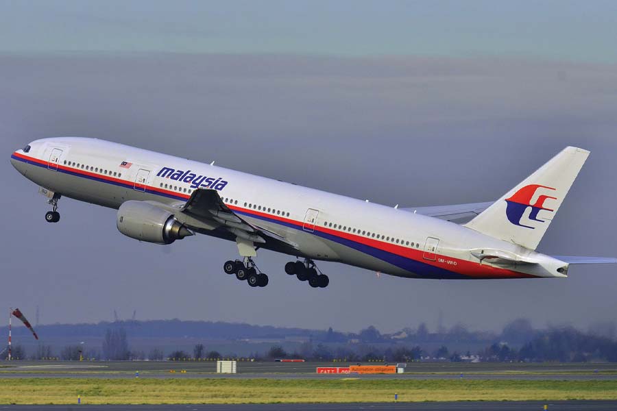 Know The Mystery of Missing Malaysia Airlines Flight MH370 in 2014