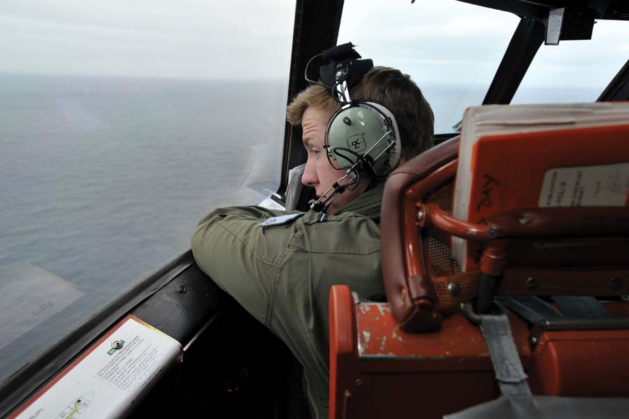 Know The Mystery of Missing Malaysia Airlines Flight MH370 in 2014