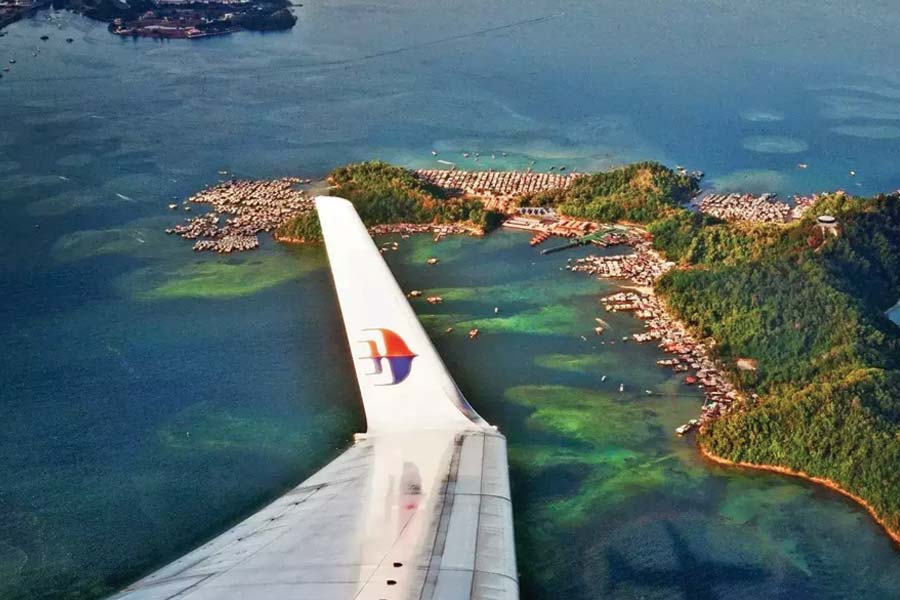 Know The Mystery of Missing Malaysia Airlines Flight MH370 in 2014