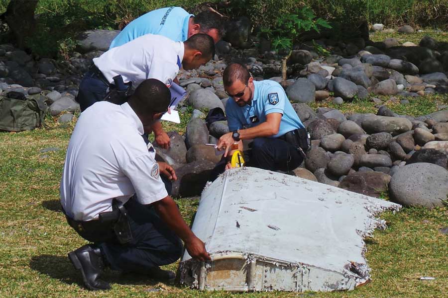 Know The Mystery of Missing Malaysia Airlines Flight MH370 in 2014