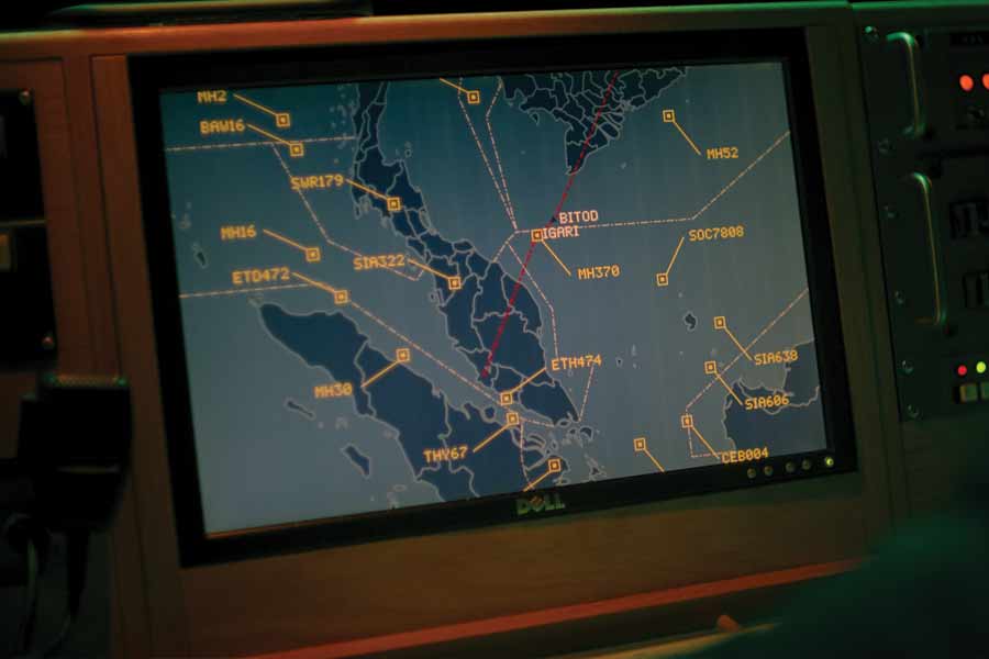 Know The Mystery of Missing Malaysia Airlines Flight MH370 in 2014