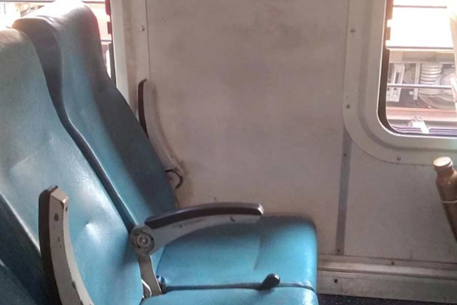 Indian Railways gives Window Seat with No Window to passenger