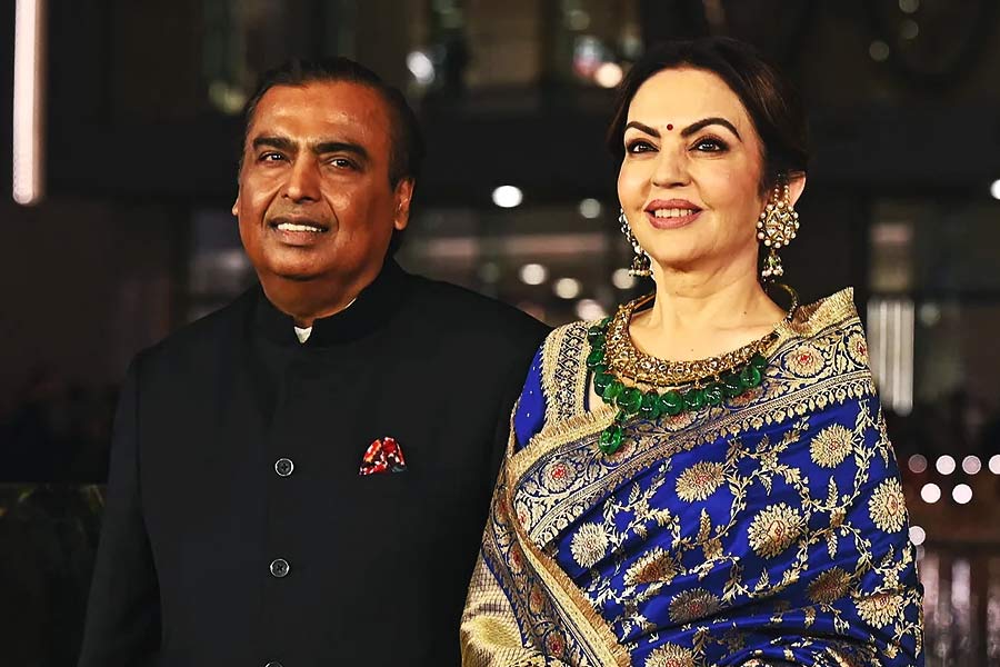 মুকেশ জানিয়েছিলেন, কলেজজীবনে তিনি যে রেস্তরাঁয় নিয়মিত খেতেন, খ্যাতনামী হওয়ার পরেও সেই রেস্তরাঁ থেকে খাওয়াদাওয়া করেন তিনি।