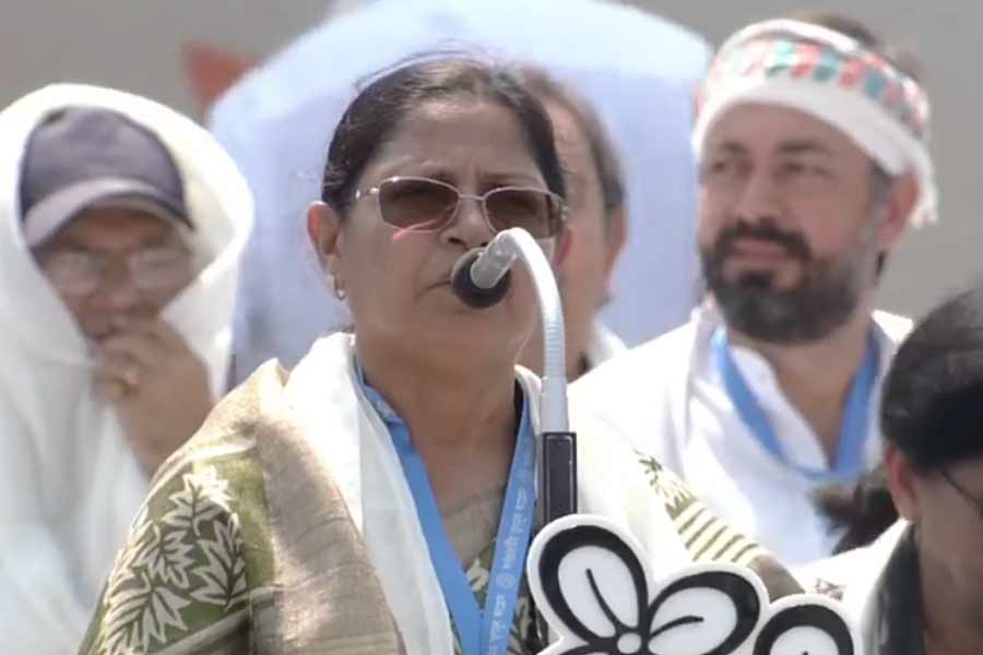 মমতাবালা ঠাকুর। রবিবার।