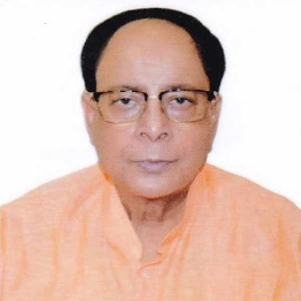 বিধায়ক বিপ্লব মিত্রকে বালুরঘাট আসনে প্রার্থী করেছে তৃণমূল। বিজেপির রাজ্য সভাপতি সুকান্ত মজুমদারের বিরুদ্ধে তিনি লড়াই করবেন। পেশায় আইনজীবী ছিলেন বিপ্লব। পরে রাজনীতিতে যোগ দেন তিনি। 