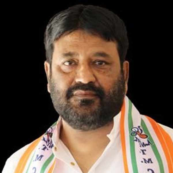  আবু তাহের খান মুর্শিদাবাদ লোকসভা আসনের প্রার্থী হয়েছেন। এর আগেও ওই আসনে তিনি প্রার্থী হয়েছিলেন। গত লোকসভা ভোটে ভাল ভোটের ব্যবধানে জয়ী হন আবু তাহের। 