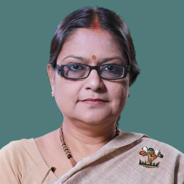 গত বারের মতো এ বারও বারাসাত আসনে কাকলি ঘোষ দস্তিদারকে প্রার্থী করেছে তৃণমূল। পেশায় চিকিৎসক কাকলি এর আগে জিতে সাংসদ হয়েছেন। আবার তাঁকে সংসদে পাঠানোর জন্য প্রার্থী করল তাঁর দল। 