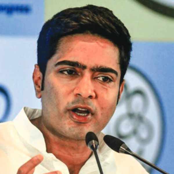 ডায়মন্ডহারবার আসনে তৃণমূলের প্রার্থী হয়েছেন দলের সর্বভারতীয় সাধারণ সম্পাদক অভিষেক বন্দ্যোপাধ্যায়। এর আগে ওই আসনে দু’বার জয়ী হয়েছেন তিনি। 