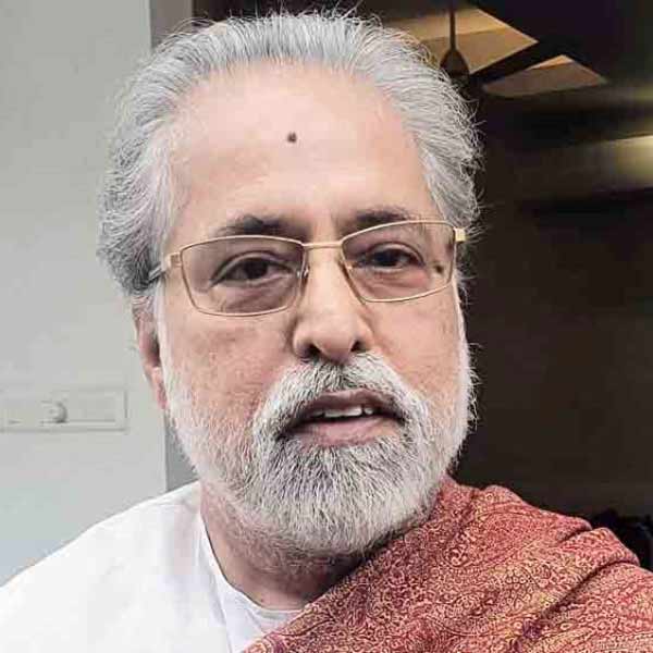  তাঁকে নিয়ে দিন কয়েক আগে প্রকাশ্যে ক্ষোভ প্রকাশ করেছিলেন তৃণমূলের প্রাক্তন রাজ্য সম্পাদক কুণাল ঘোষ। তাঁর টিকিট পাওয়া নিয়েও জল্পনা তৈরি হয়েছিল। কিন্তু শেষমেশ তাঁকে টিকিট দিল তৃণমূল। কলকাতা উত্তর আসনে আবার প্রার্থী হলেন সুদীপ বন্দ্যোপাধ্যায়। 