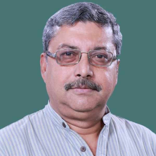 শ্রীরামপুর লোকসভা আসনে পুনরায় টিকিট পেলেন কল্যাণ বন্দ্যোপাধ্যায়। পেশায় আইনজীবী কল্যাণকে আবার ওই আসনের জন্য প্রার্থী করল তাঁর দল। 