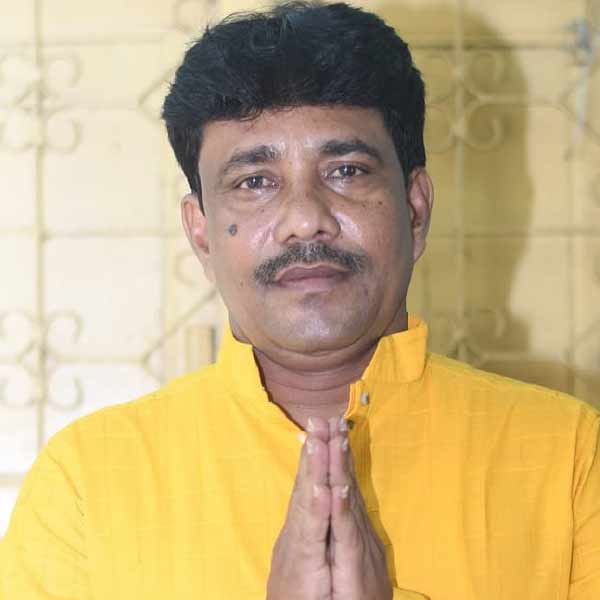 কাঁথি লোকসভা আসনে বিধায়ক উত্তম বারিককে টিকিট দিল তৃণমূল। স্থানীয় নেতা হিসাবে তাঁর জনপ্রিয়তা রয়েছে। রাজ্যের বিরোধী দলনেতা শুভেন্দু অধিকারীর এলাকায় উত্তমকেই হাতিয়ার করেছেন মমতা। 