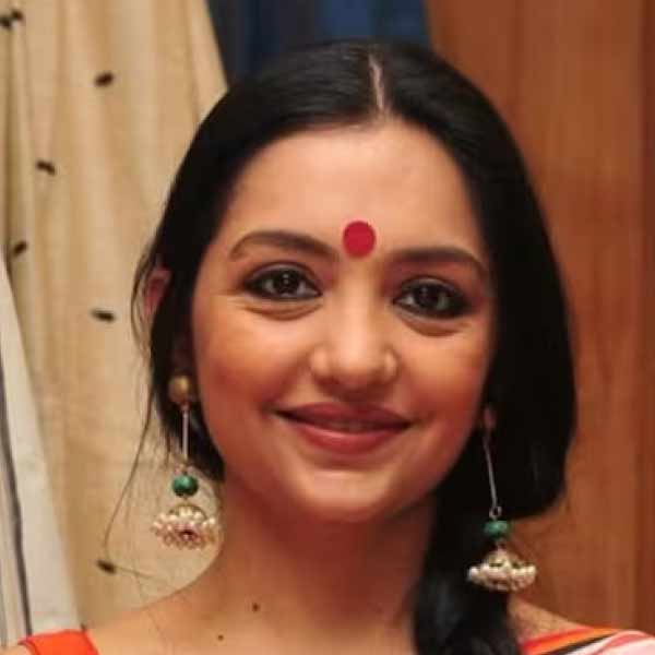 মেদিনীপুরের তৃণমূলের প্রার্থী হয়েছেন অভিনেত্রী জুন মালিয়া। মেদিনীপুরের বিধায়ক তিনি। এ বার তাঁকে লোকসভার টিকিট দিল দল। 