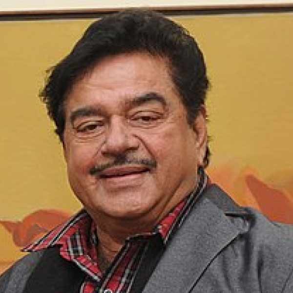 আসানসোলে প্রার্থী হয়েছেন অভিনেতা শত্রুঘ্ন সিন্‌হা। উপনির্বাচনে ওই আসন থেকে জিতে আসেন তিনি। আবার তাঁর উপর ভরসা রাখল দল।