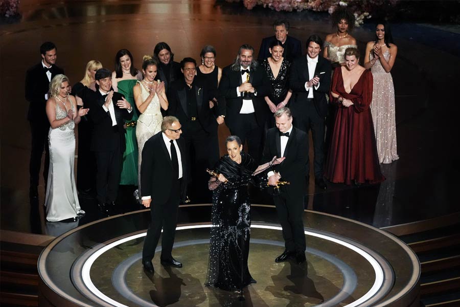 Image of Oppenheimer team at Oscars 2024