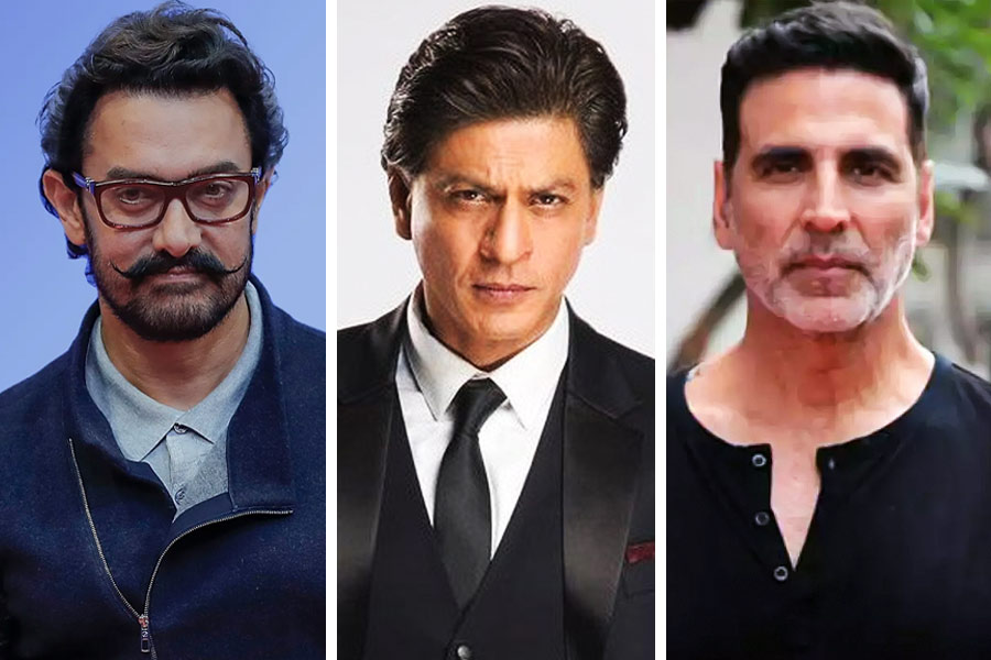 ছবি তৈরির সময় বাজেট বিপুল পরিমাণ হলেও মুক্তির পর বক্স অফিসে তেমন ব্যবসা করতে পারে না অসংখ্য ছবি। বলিপাড়ায় এমন বহু ছবি রয়েছে যেগুলির নির্মাণে ২০০ থেকে ৩০০ কোটি টাকা খরচ হলেও বক্স অফিসে সেগুলি মুখ থুবড়ে পড়ে। এই তালিকায় আমির খান থেকে শুরু করে রয়েছে শাহরুখ খান এবং অক্ষয় কুমারের মতো বলি তারকার একাধিক ছবি।