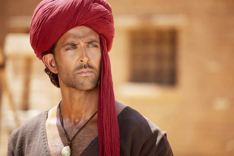 ২০১৬ সালে আশুতোষ গোয়ারিকরের পরিচালনায় মুক্তিপ্রাপ্ত ‘মহেঞ্জোদাড়ো’ ছবিতে মুখ্যচরিত্রে অভিনয় করেন বলি অভিনেতা হৃতিক রোশন এবং পূজা হেগড়ে।