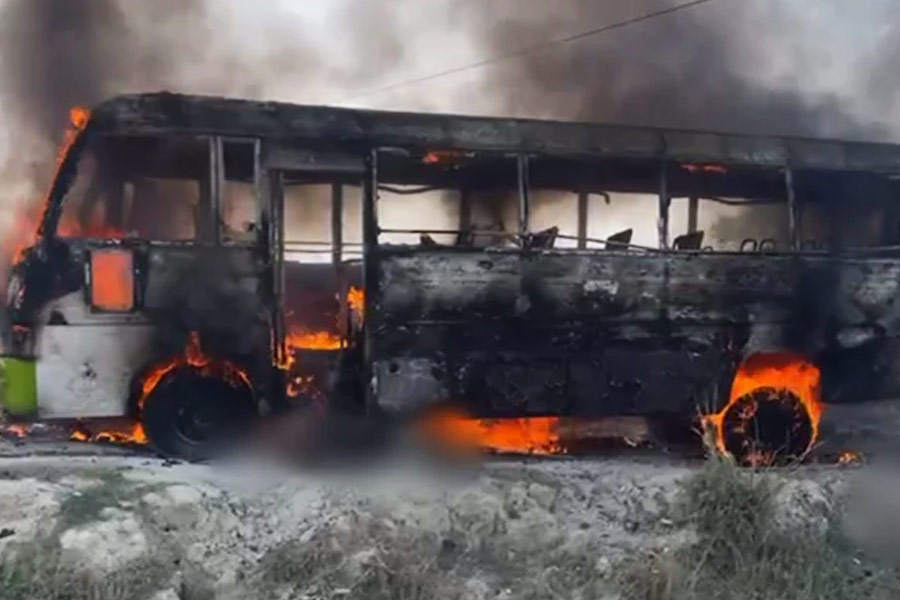 Five dead and ten injured as bus goes up in flames after touching live war in Uttar Pradesh